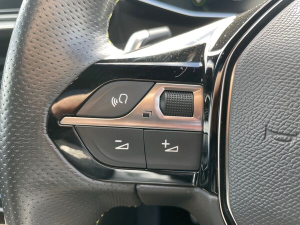 Used Peugeot 2008 2021 for sale - 76165389: Photo 18