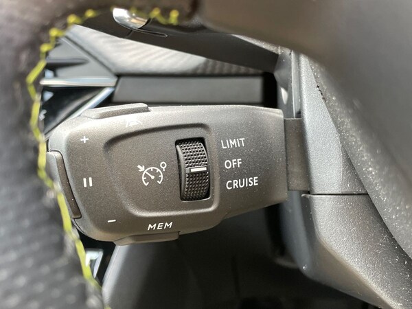 Used Peugeot 2008 2021 for sale - 76165389: Photo 28