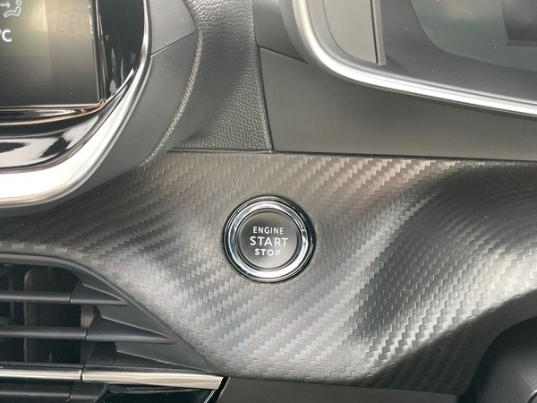 Used Peugeot 2008 2021 for sale - 76165389: Photo 30