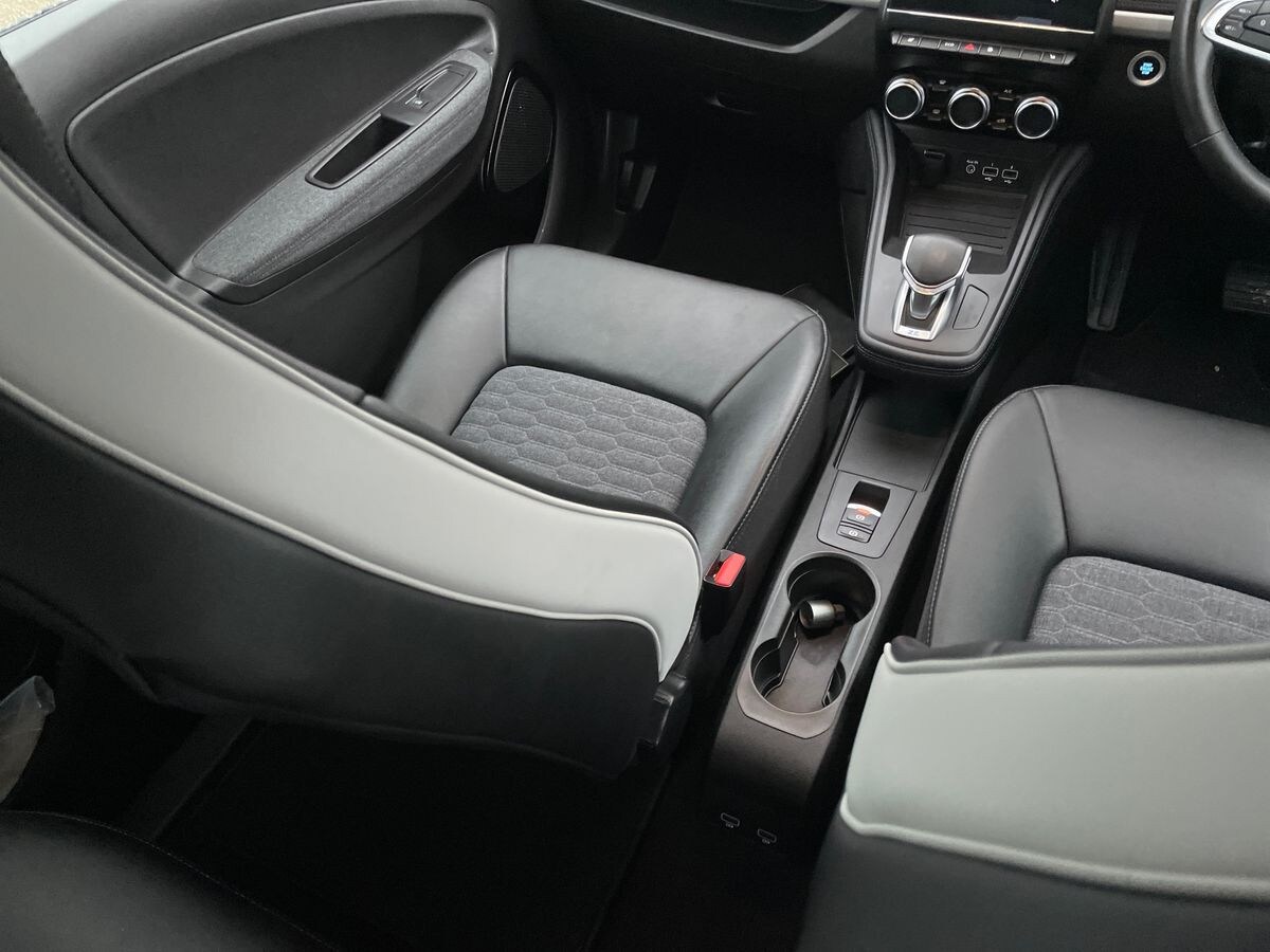 Used Renault Zoe 2022 for sale - 77409874: Photo 12