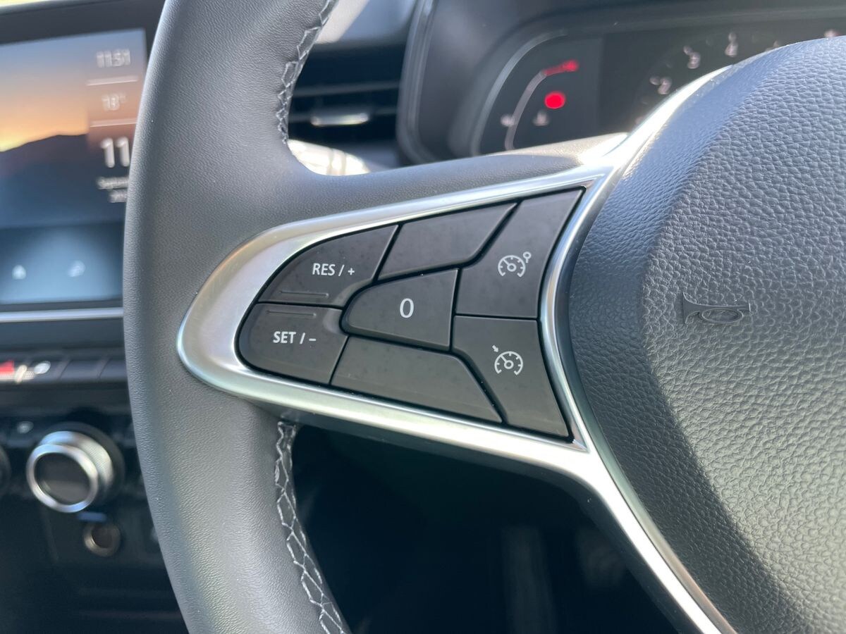 Used Renault Clio 2023 for sale - 75789161: Photo 18