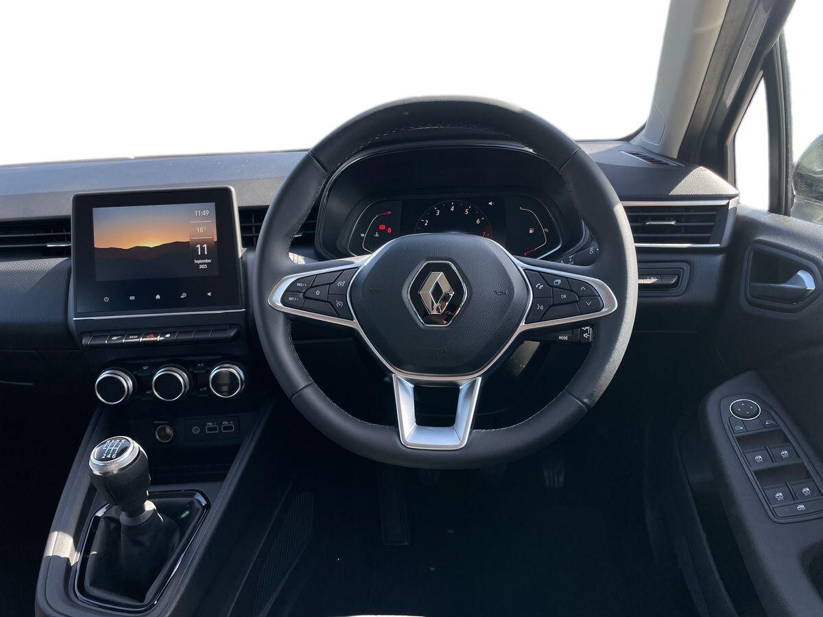 Used Renault Clio 2023 for sale - 75789161: Photo 8