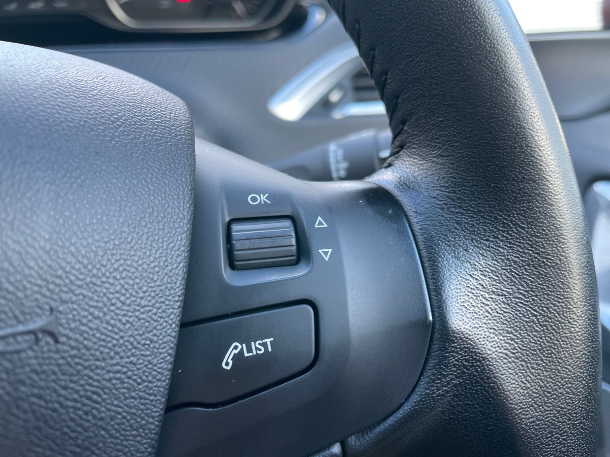 Used Peugeot 2008 2017 for sale - 76770281: Photo 28