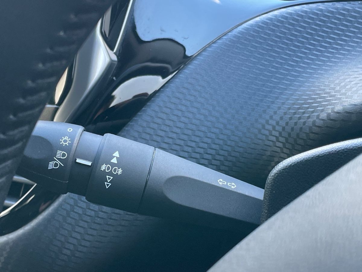 Used Peugeot 2008 2017 for sale - 76770281: Photo 29