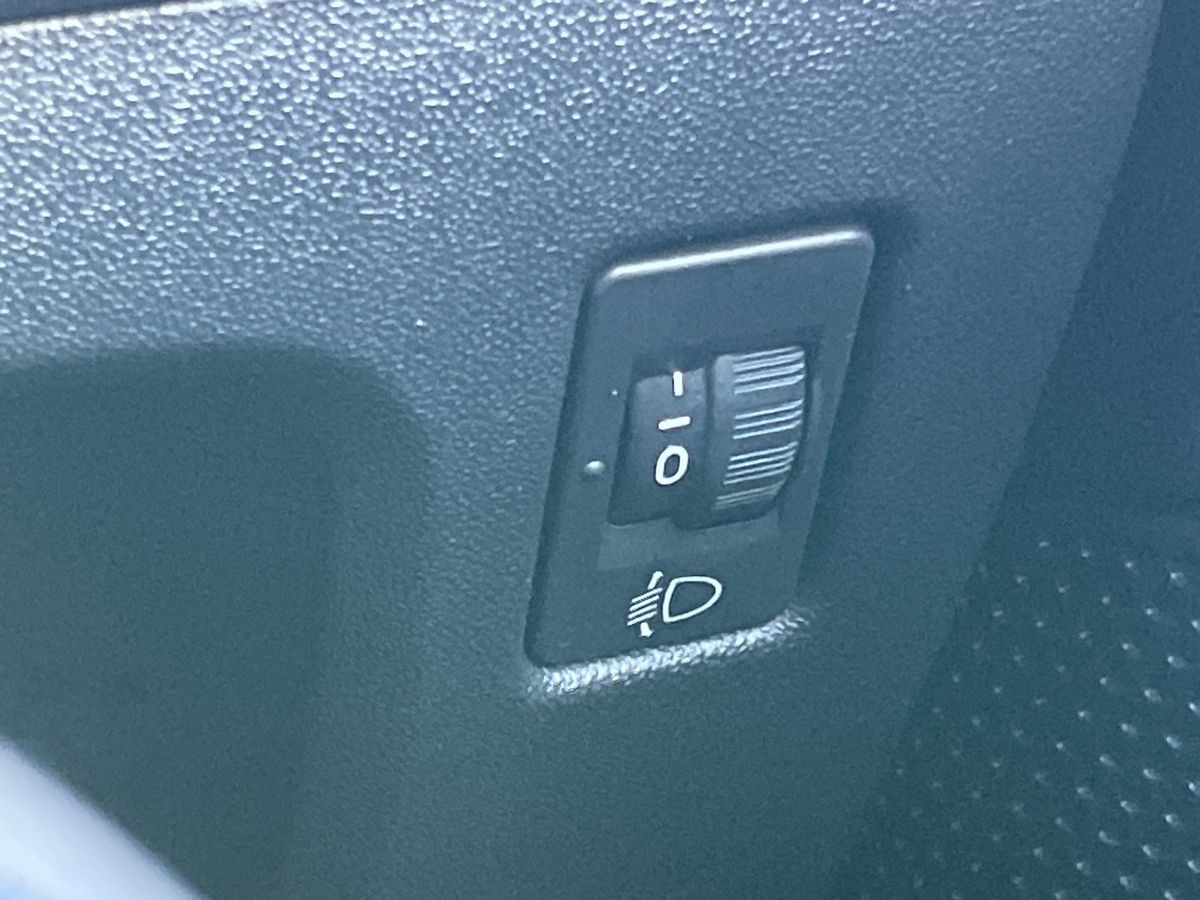 Used Peugeot 2008 2017 for sale - 76770281: Photo 34