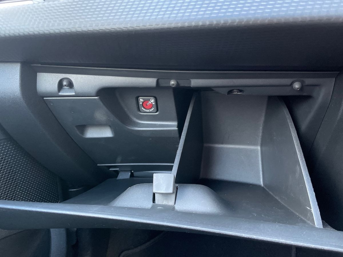 Used Peugeot 2008 2017 for sale - 76770281: Photo 38