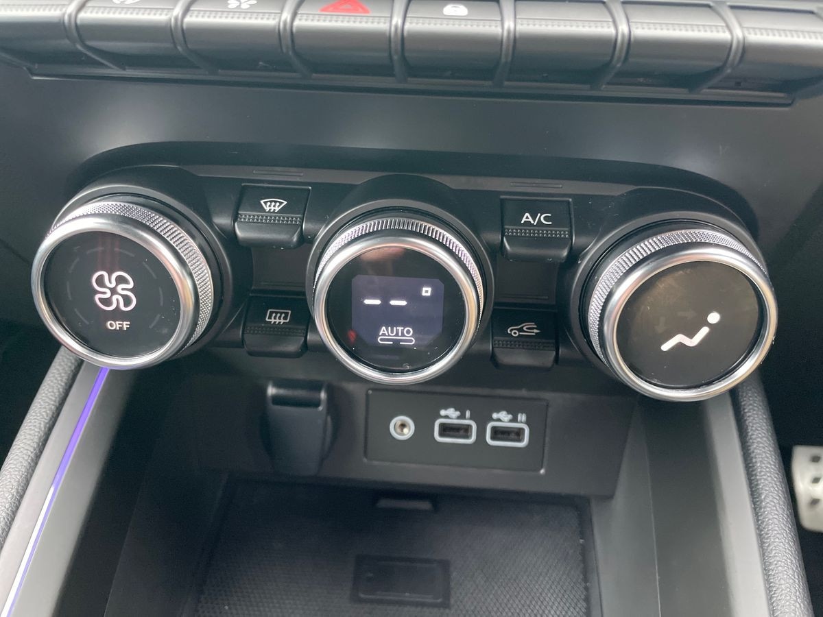 Used Renault Clio 2023 for sale - 76149891: Photo 12