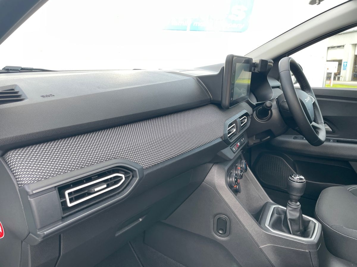 Used Dacia Sandero 2024 for sale - 77294415: Photo 40