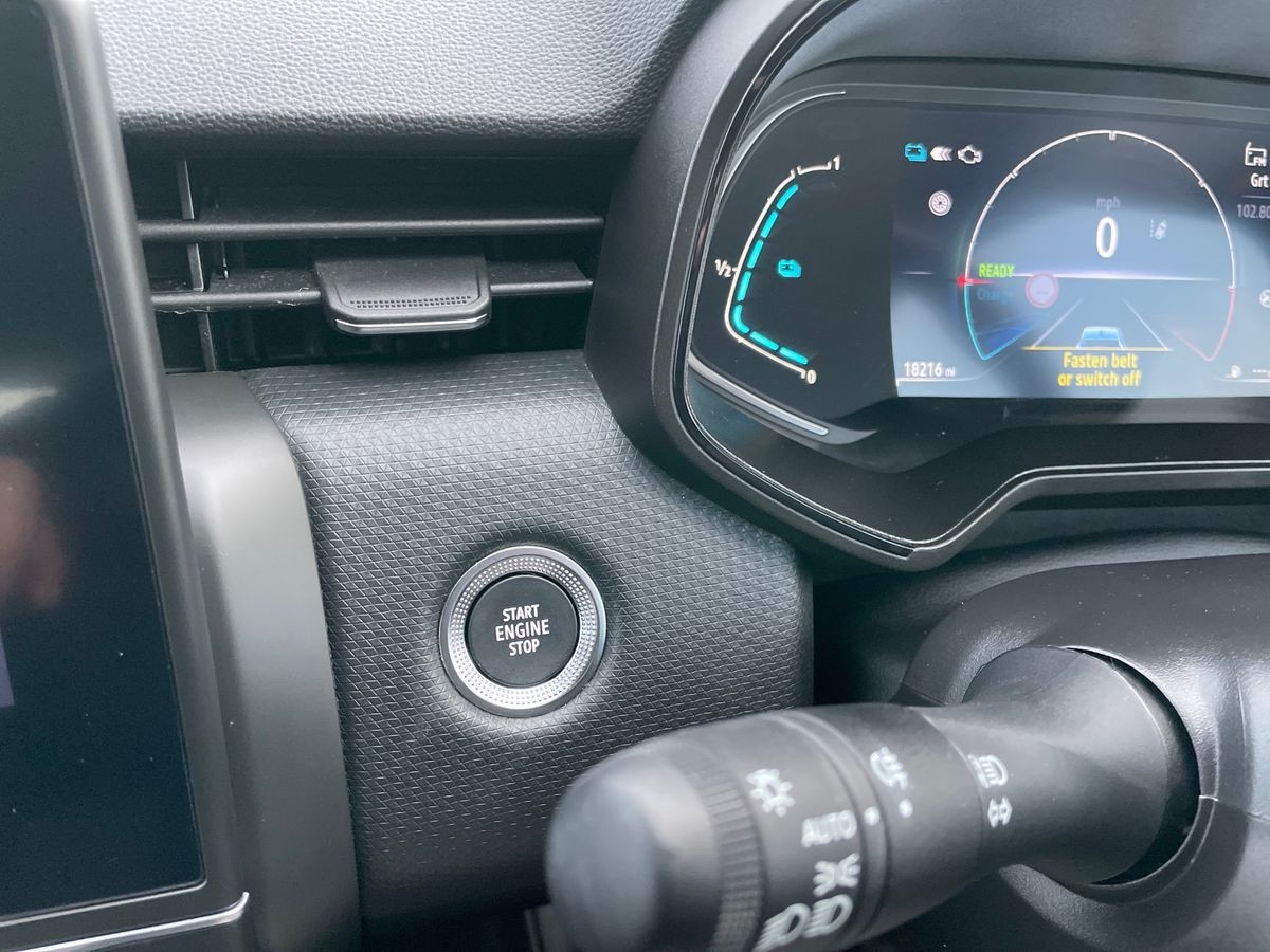 Used Renault Clio 2022 for sale - 76987150: Photo 40