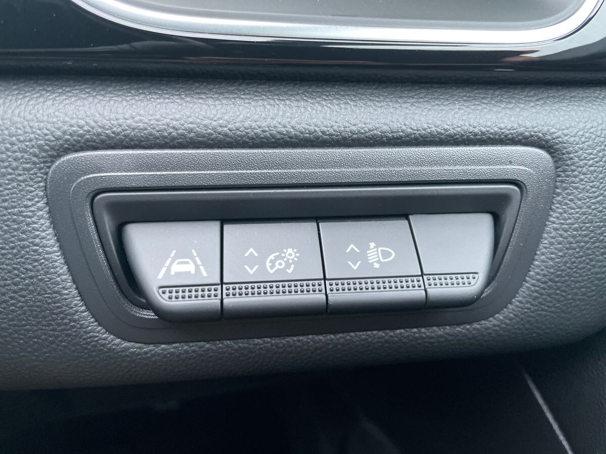 Used Renault Captur for sale - 76673176: Photo 36