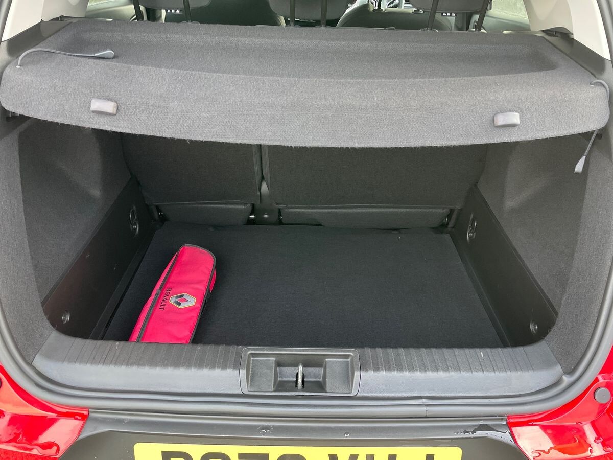 Used Renault Captur 2022 for sale - 76699735: Photo 21