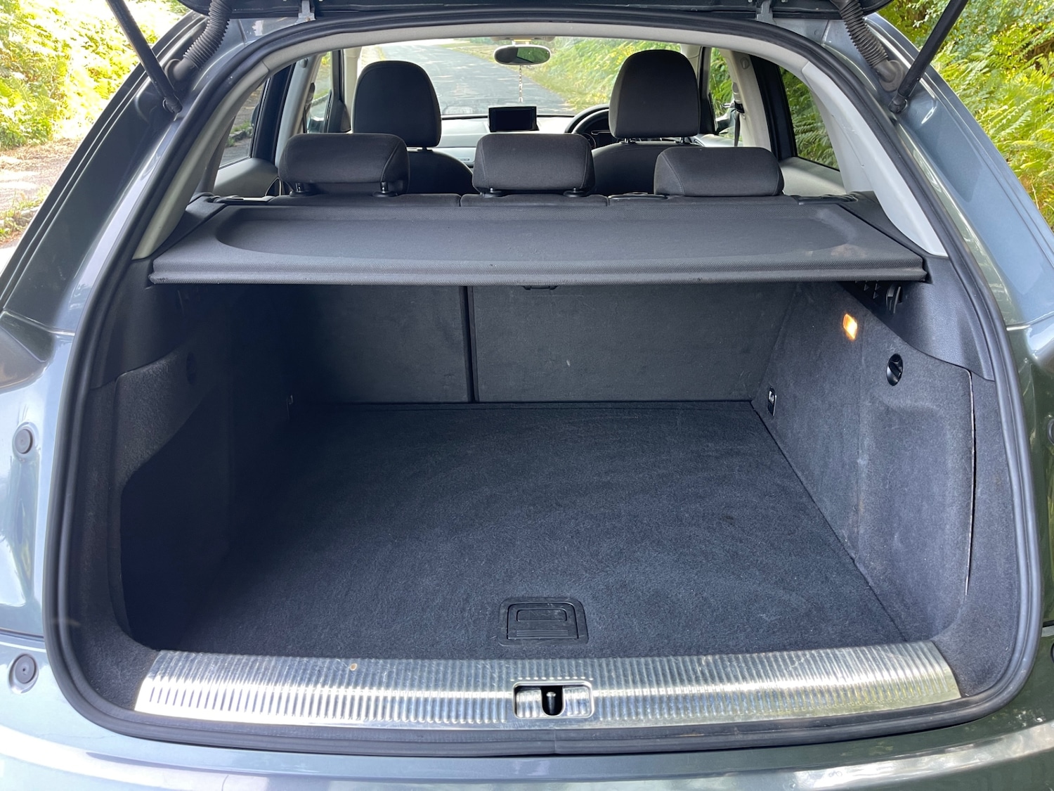 Vehicle 29