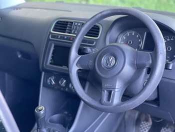 Used Volkswagen Polo 2010 for sale - 74914564: Photo
