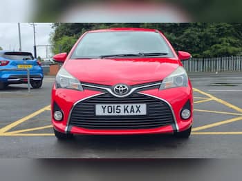 Used Toyota Yaris 2015 for sale - 79847840: Photo