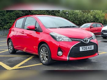 Used Toyota Yaris 2015 for sale - 79847840: Photo