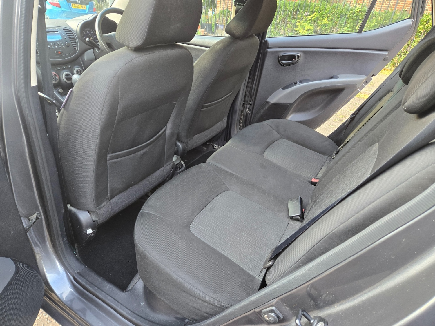 Used Hyundai i10 2011 for sale - 76451983: Photo 10