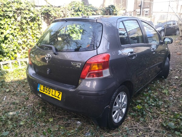 Used Toyota Yaris 2009 for sale - 74073209: Photo 5