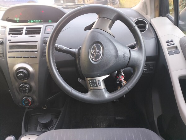 Used Toyota Yaris 2009 for sale - 74073209: Photo 8