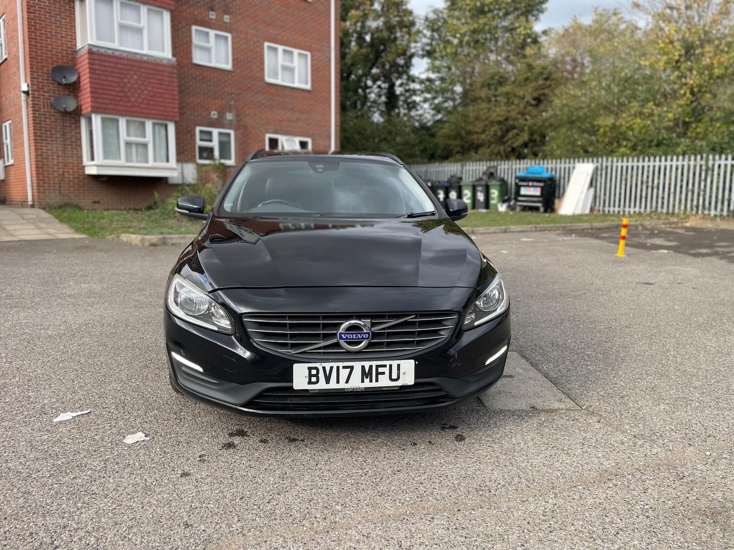 Used Volvo V60 2017 for sale - 76452418: Photo 3