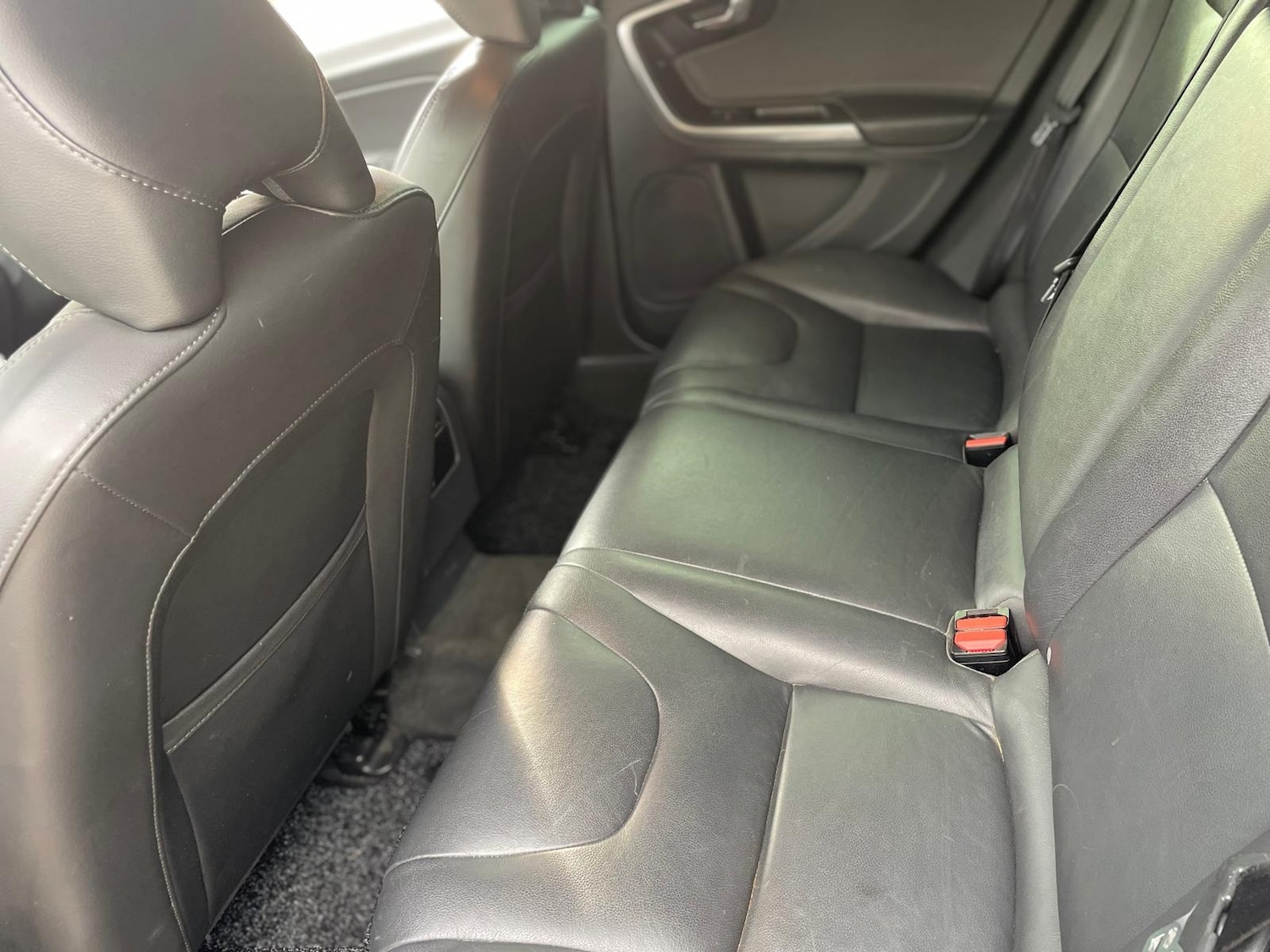 Used Volvo V60 2017 for sale - 76452418: Photo 9