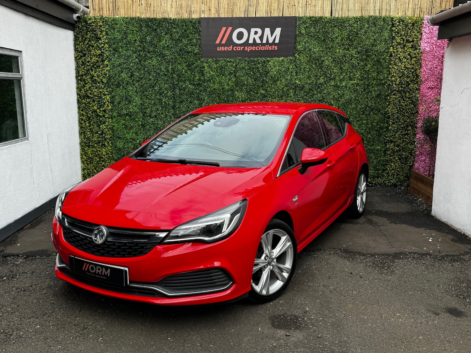Used Vauxhall Astra 2017 for sale - 76065592: Photo 1