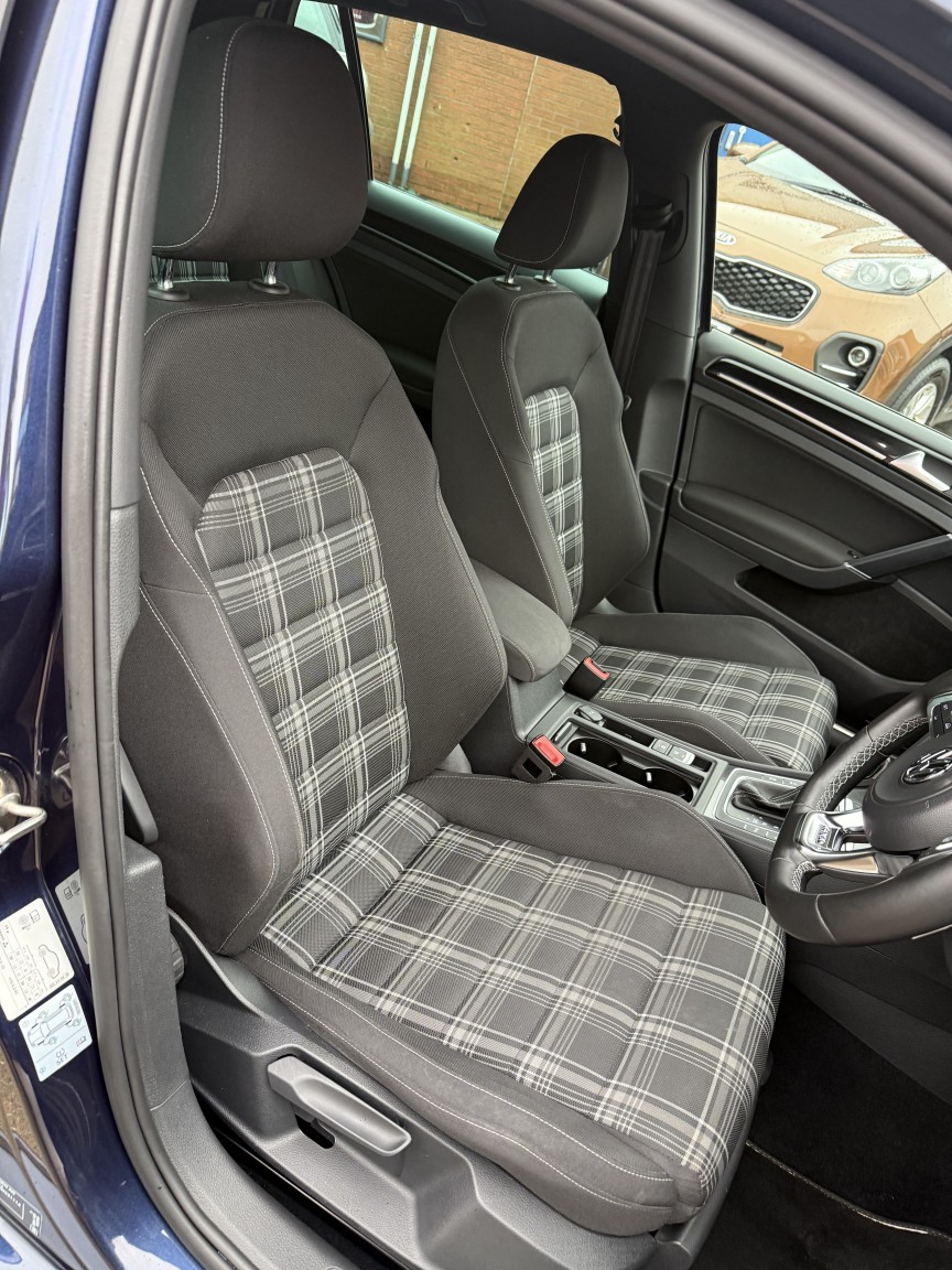 Used Volkswagen Golf 2016 for sale - 77609938: Photo 19