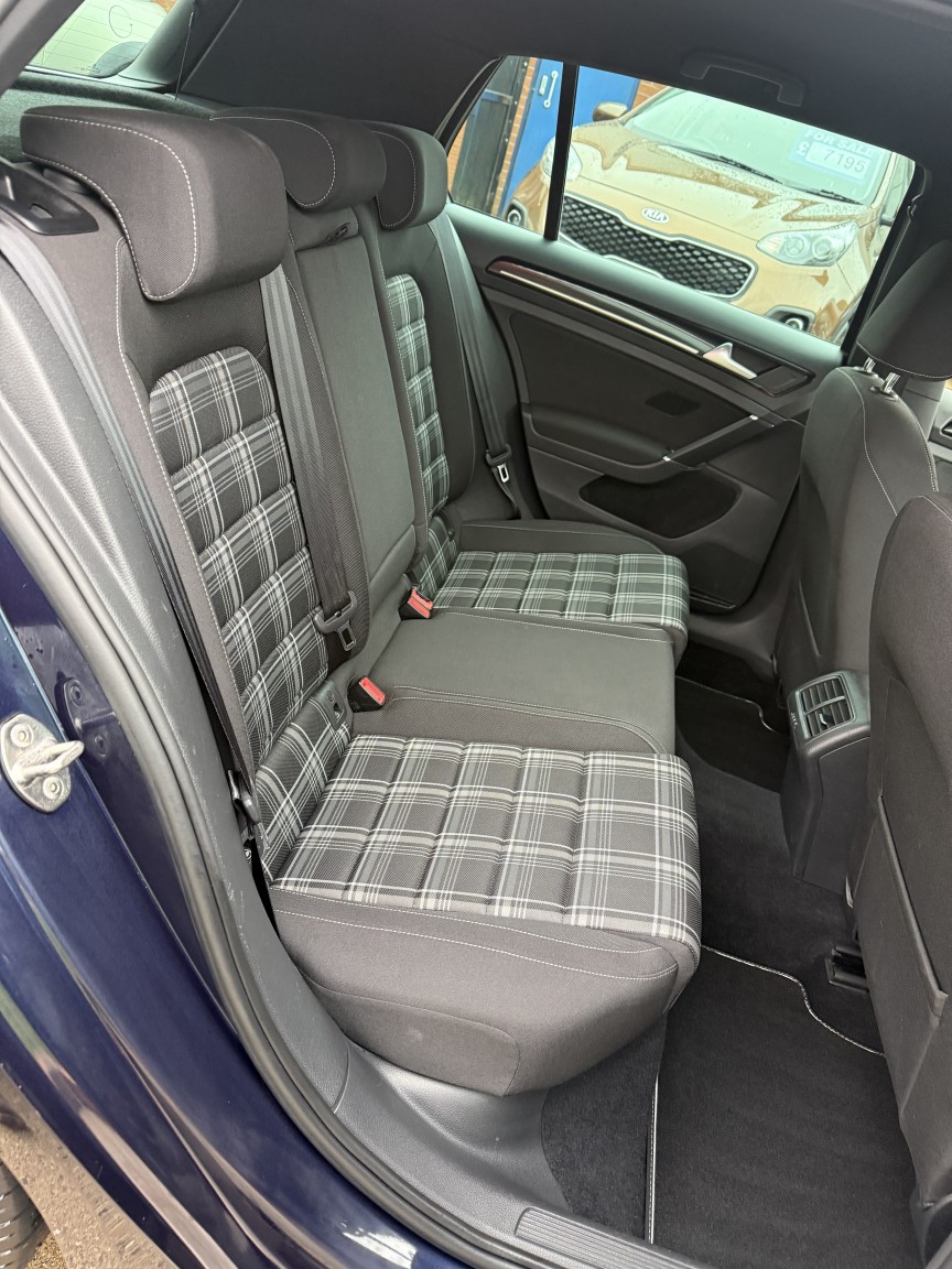 Used Volkswagen Golf 2016 for sale - 77609938: Photo 20