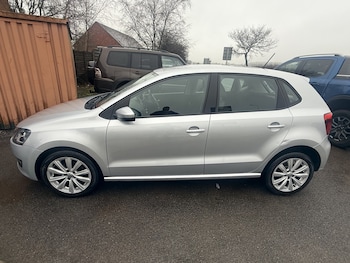 Used Volkswagen Polo 2013 for sale - 77277299: Photo