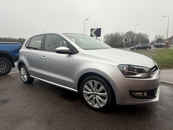 Used Volkswagen Polo 2013 for sale - 77277299: Photo