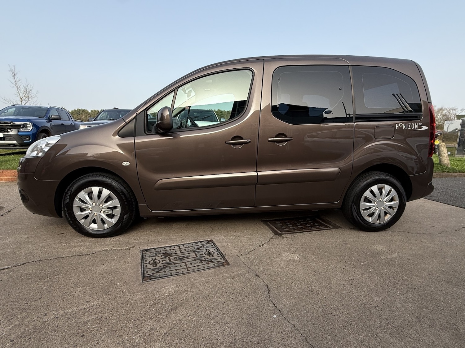 Used Peugeot Partner Tepee 2013 for sale - 77766330: Photo 2