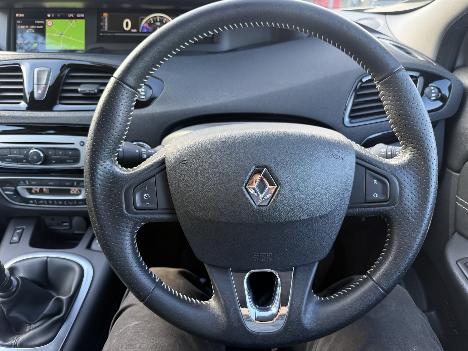 Used Renault Grand Scenic 2015 for sale - 77721276: Photo 10