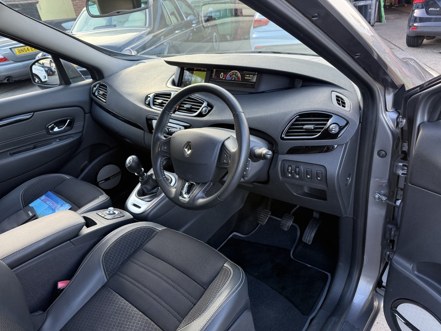 Used Renault Grand Scenic 2015 for sale - 77721276: Photo 14