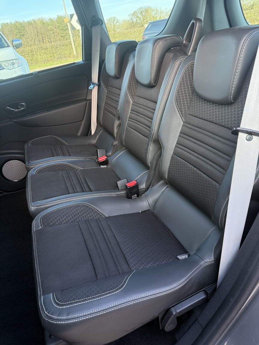 Used Renault Grand Scenic 2015 for sale - 77721276: Photo 18