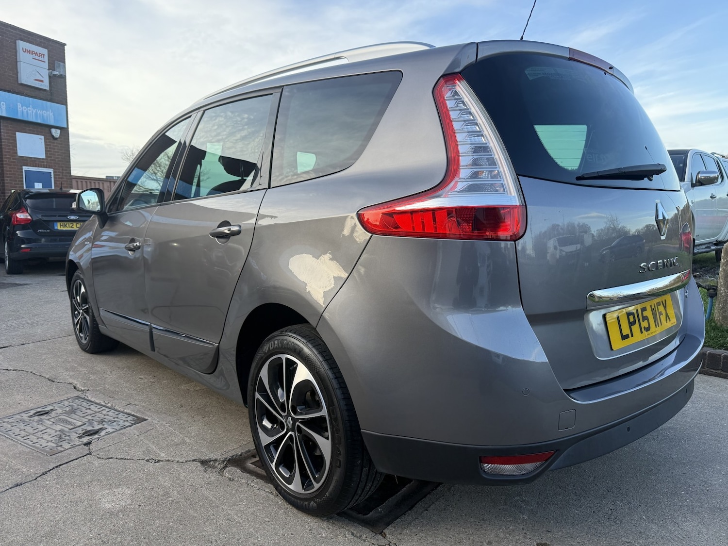 Used Renault Grand Scenic 2015 for sale - 77721276: Photo 3