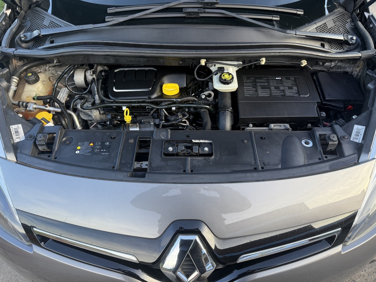 Used Renault Grand Scenic 2015 for sale - 77721276: Photo 9