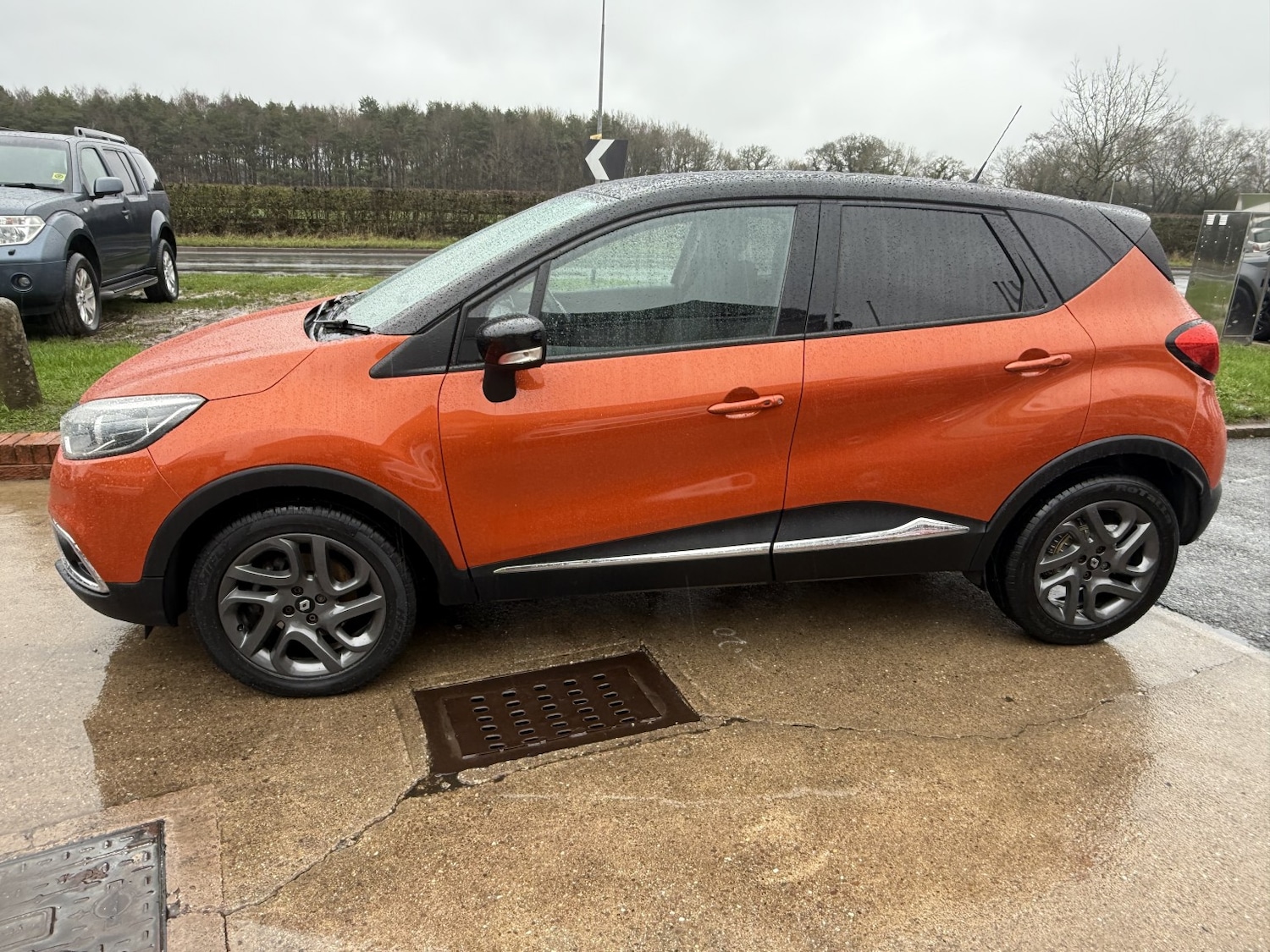 Used Renault Captur 2016 for sale - 77548323: Photo 2