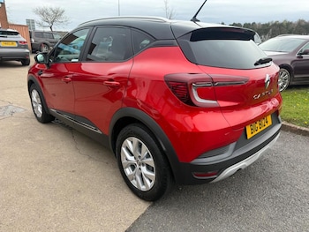 Used Renault Captur 2020 for sale - 78383396: Photo