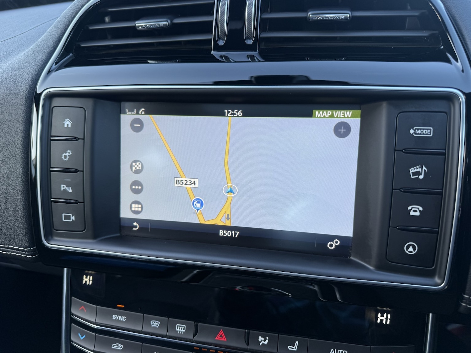 Used Jaguar XE 2016 for sale - 76785079: Photo 12