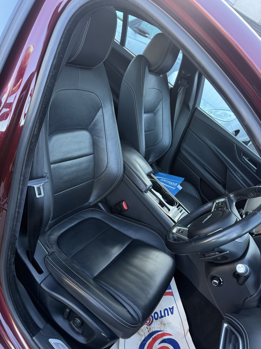 Used Jaguar XE 2016 for sale - 76785079: Photo 16