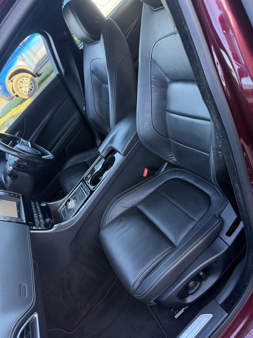 Used Jaguar XE 2016 for sale - 76785079: Photo 19