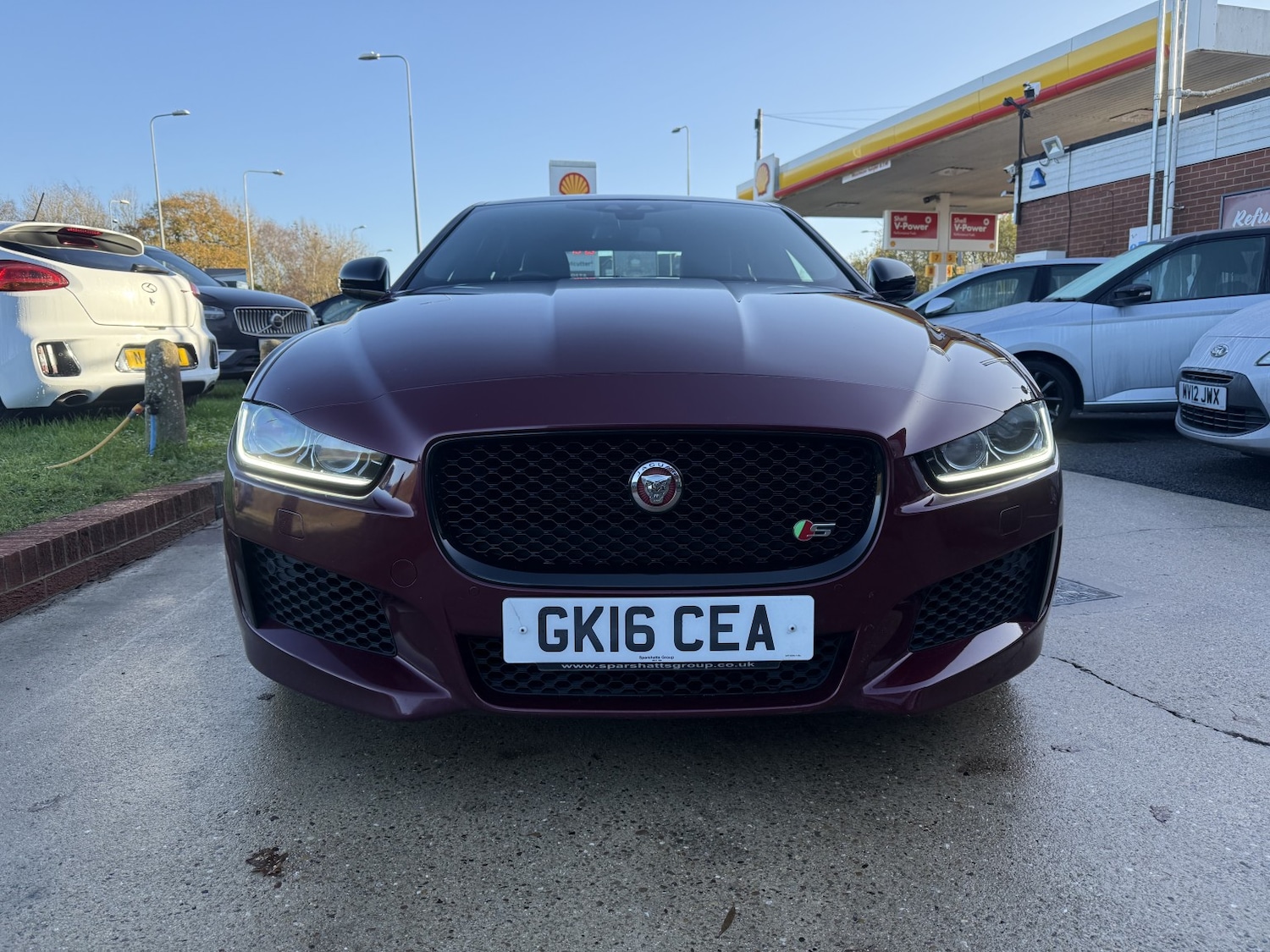 Used Jaguar XE 2016 for sale - 76785079: Photo 2
