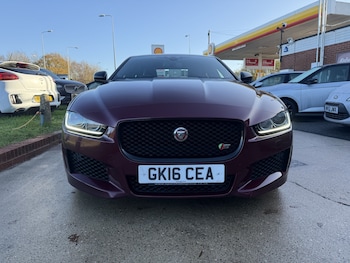 Used Jaguar XE 2016 for sale - 76785079: Photo