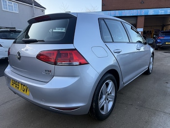 Used Volkswagen Golf 2015 for sale - 76719005: Photo