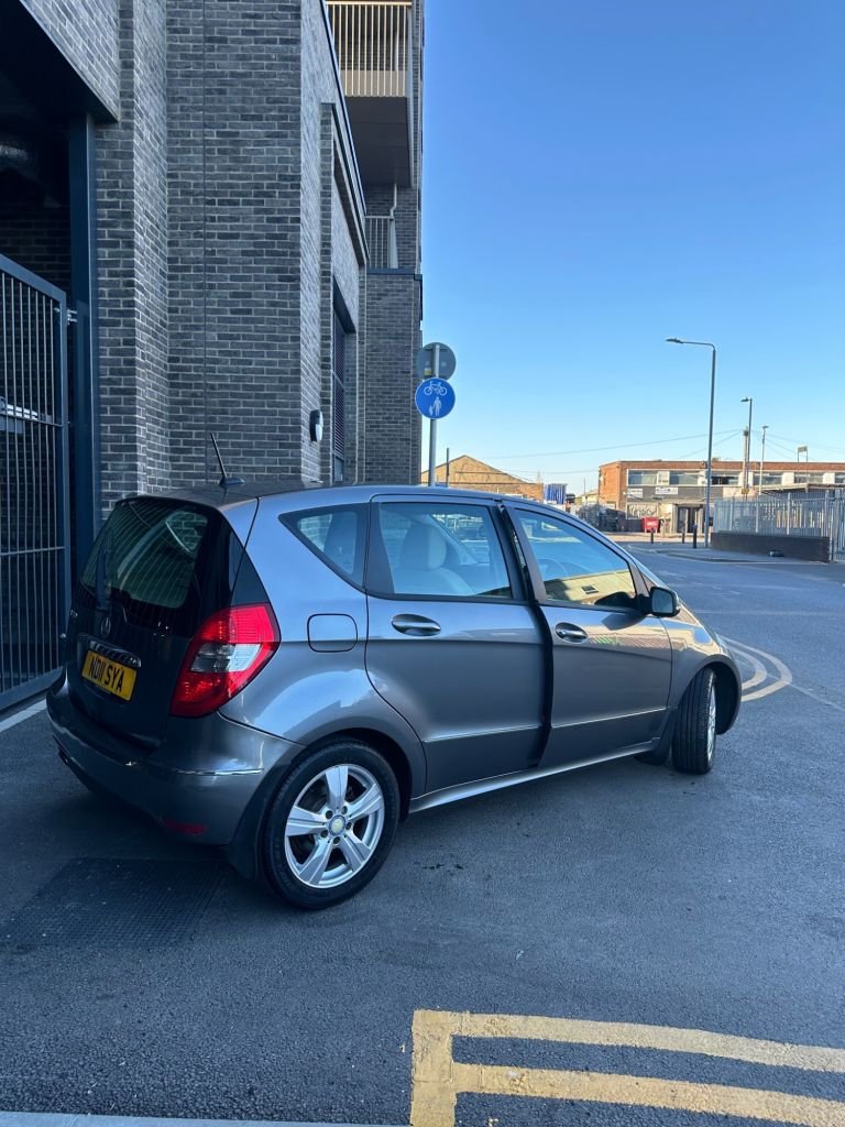 Used Mercedes-Benz A-Class 2011 for sale - 76848158: Photo 3