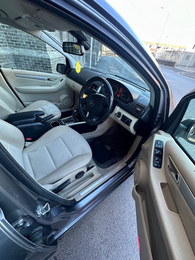 Used Mercedes-Benz A-Class 2011 for sale - 76848158: Photo 8