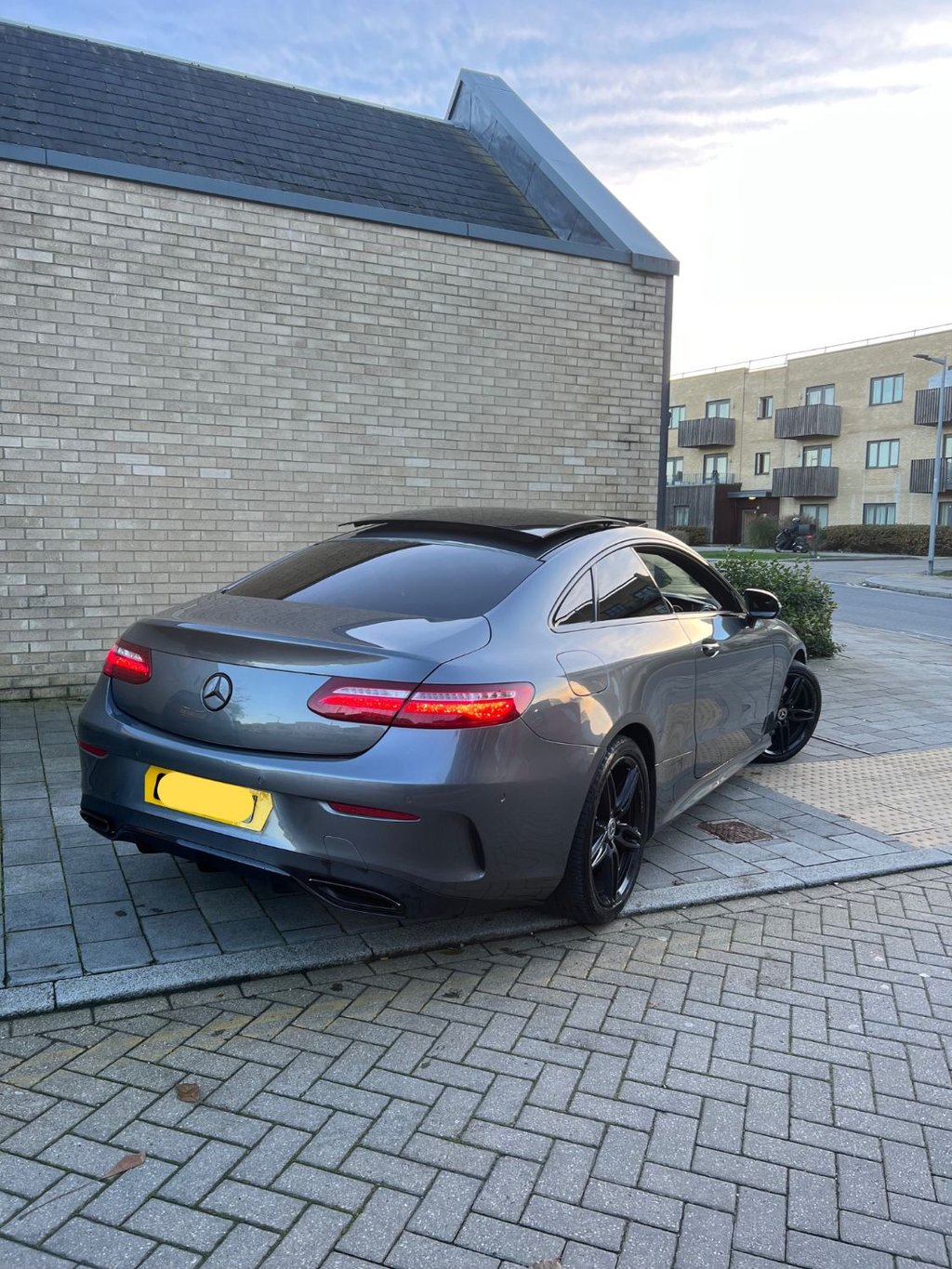 Used Mercedes-Benz E Class 2017 for sale - 76735860: Photo 2