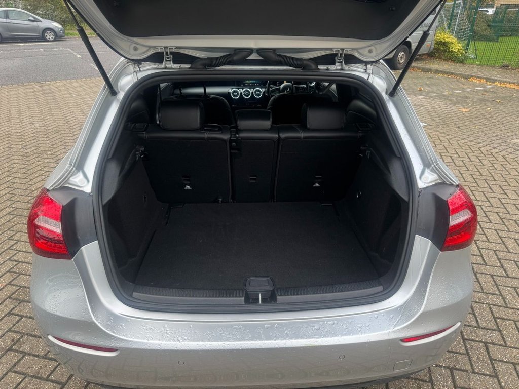 Used Mercedes-Benz A-Class 2018 for sale - 76735856: Photo 10