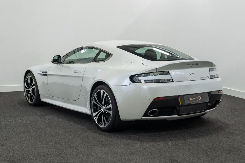 Used Aston Martin Vantage 2014 for sale - 78029748: Photo 2