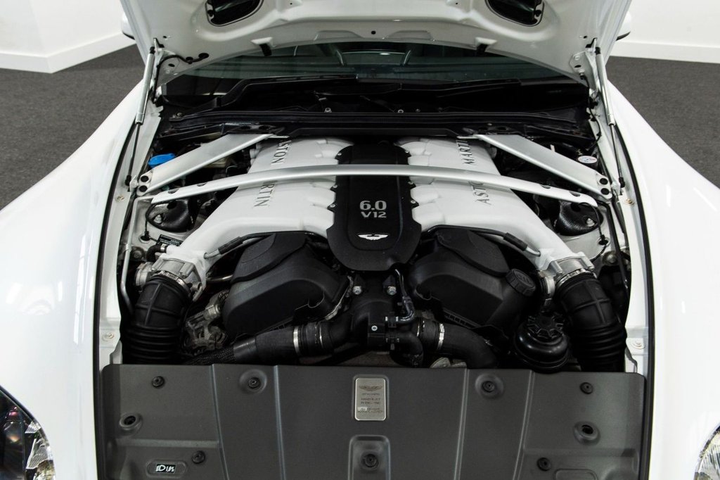 Used Aston Martin Vantage 2014 for sale - 78029748: Photo 28