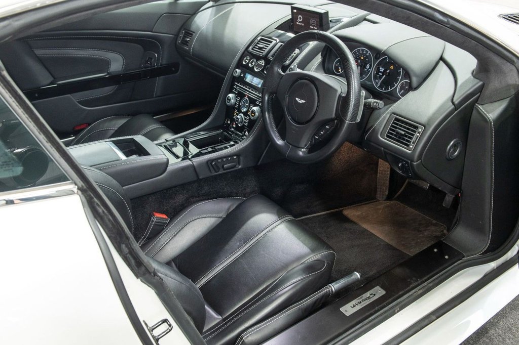 Used Aston Martin Vantage 2014 for sale - 78029748: Photo 8